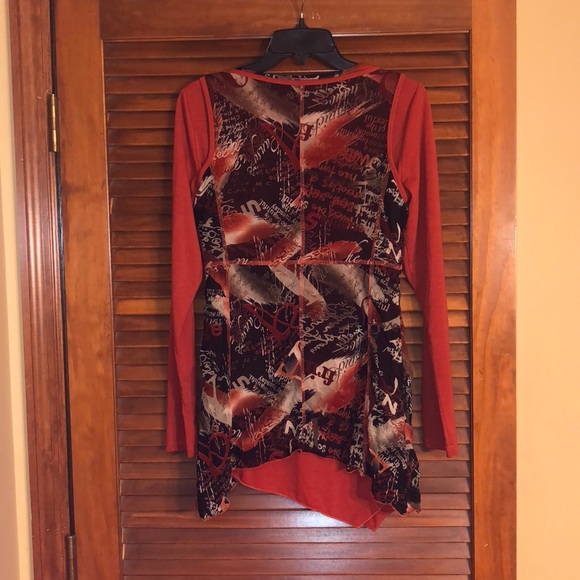 Cute layered top - Picture 3 of 3